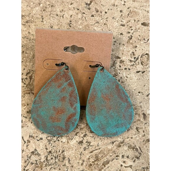 100% Leather Handmade Turquoise Floral Vine Dangle‎ Tear Drop Earrings - Picture 2 of 4